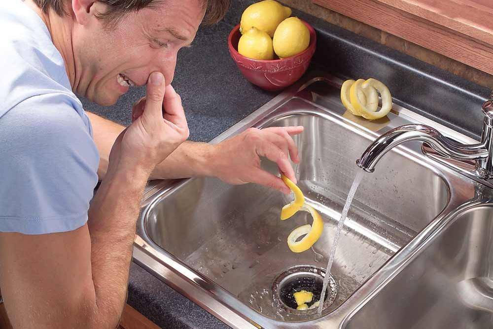 Как прочистить слив, если забилась раковина на кухне?