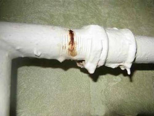 Гудит труба: гул в трубах водоснабжения и вибрация при открывании крана – причины, что делать
