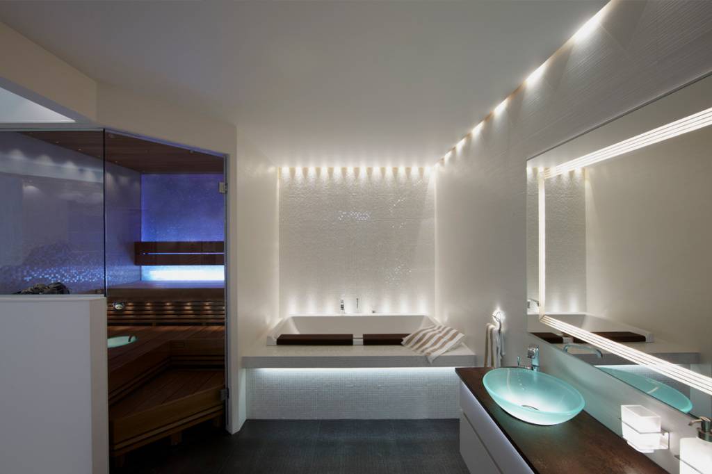 Подсветка в ванной комнате: монтаж светодиодного типа своими руками
