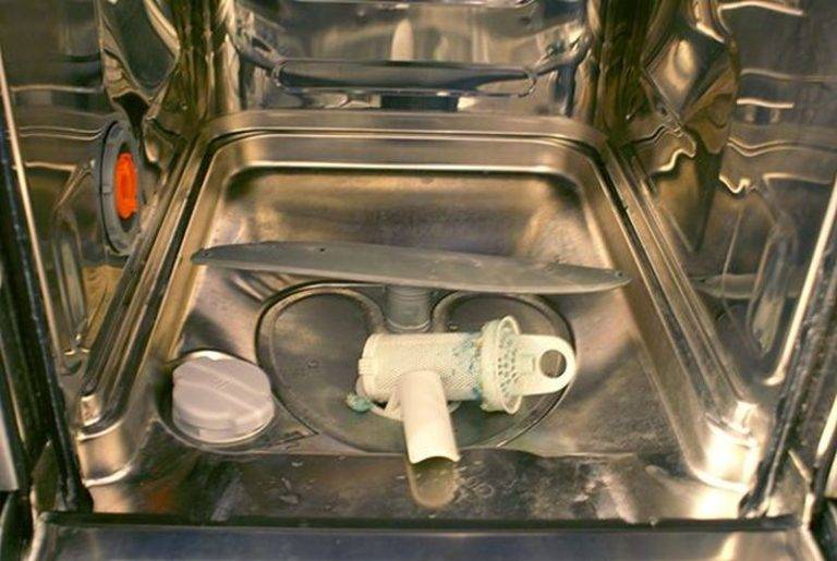 Удаляем белый налет в посудомоечной машине