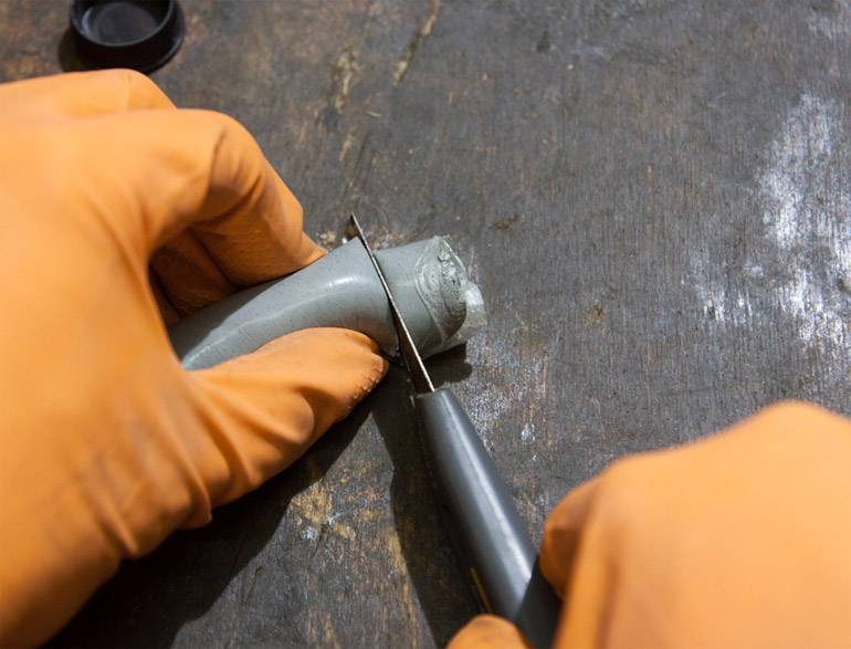 Как очистить металлическую трубу от ржавчины