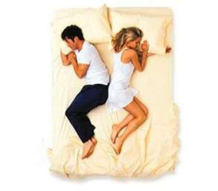 Вот, что поза пары во сне может рассказать об отношениях :: инфониак