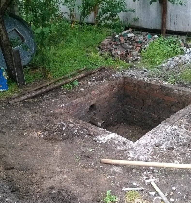Сливная яма в частном доме своими руками: как выкопать и сделать самому