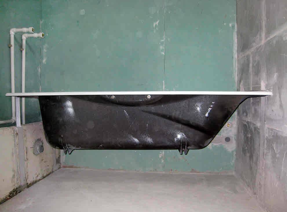 Установка акриловой ванны под плитку