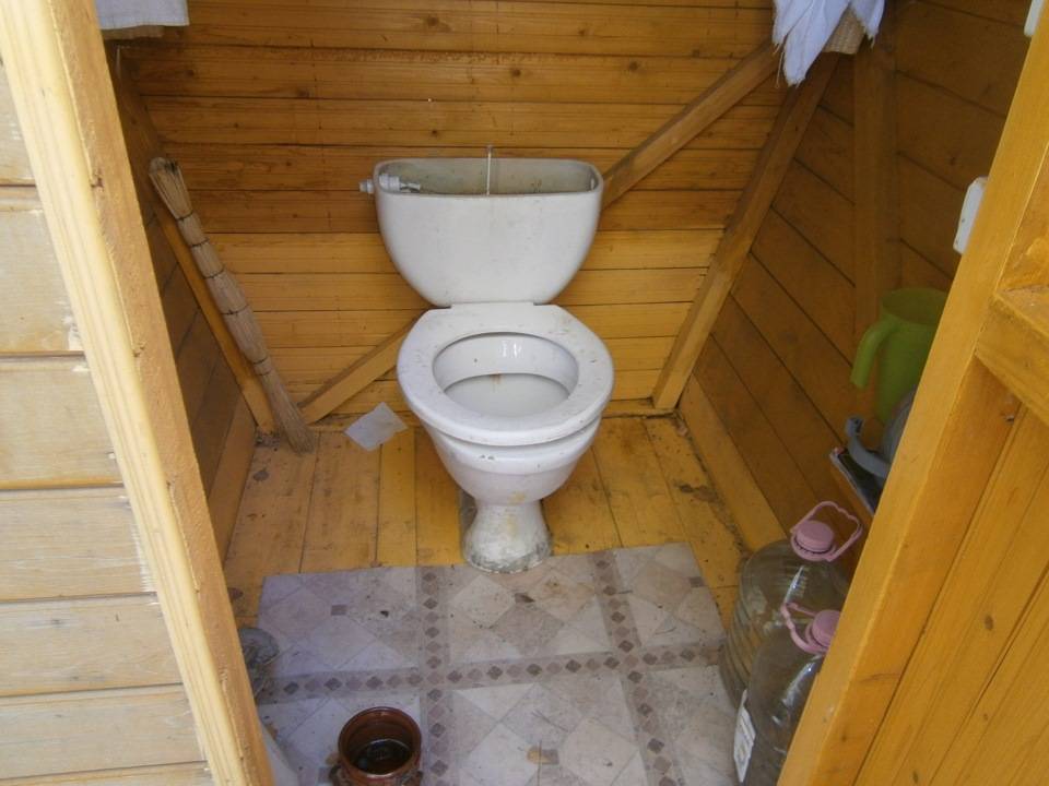 Как сделать правильный туалет на даче своими руками: чертежи, размеры, этапы строительства
