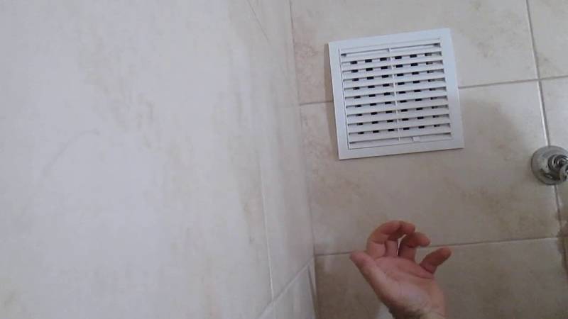 Запах из вентиляции в туалете: что делать?