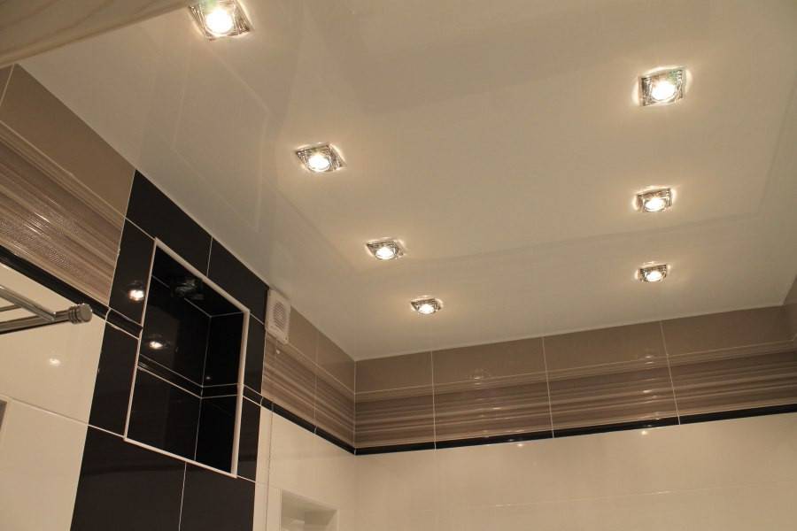 Расположение света в ванной комнате. светильники в ванную комнату на потолок: виды, принципы размещения, нюансы монтажа