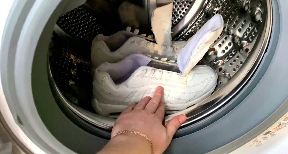 Стирка хозяйственным мылом: можно ли стирать с ним белье в машинке-автомат и в каком виде (жидком, твердом, в стружке) лучше использовать?