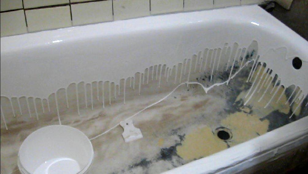 Восстановление эмалевого покрытия ванны жидким акрилом: разбираем «наливной» метод