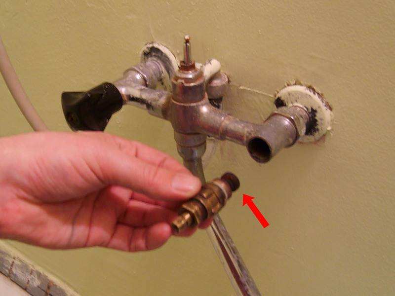 Почему гудит водопроводный кран, и как устранить течь в кране на кухне и в ванной: советы мастеров по ремонту смесителей