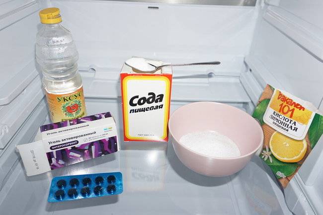 Избавляемся от запаха в холодильнике: 12 способов