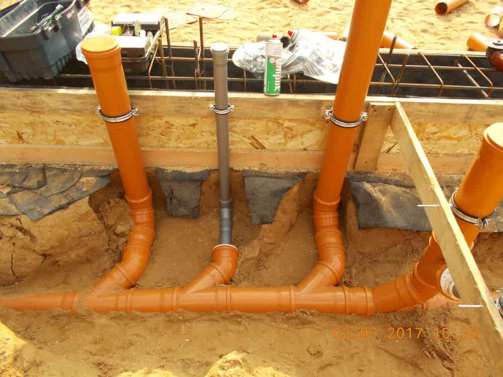 Канализационные трубы: для наружного водопровода, какие лучше внешние, пластиковые и полиэтиленовые, из чего делают