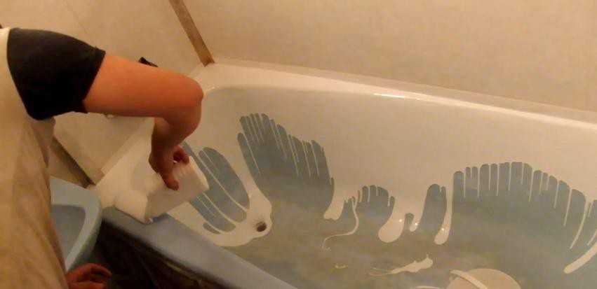 Эмалировка ванны своими руками: как провести обработку ванны жидким акрилом в домашних условиях