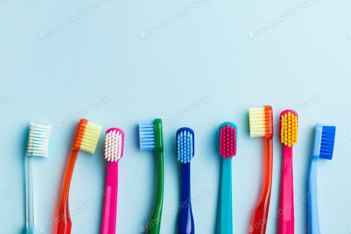 Почему нельзя пользоваться чужой зубной щеткой? - энциклопедия ochkov.net