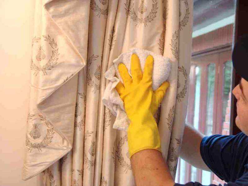 Как часто нужно стирать шторы в квартире: виды очистки, полезные рекомендации