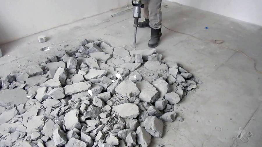 Разборка цементно-песчаной стяжки: инструктаж по демонтажу и его тонкости