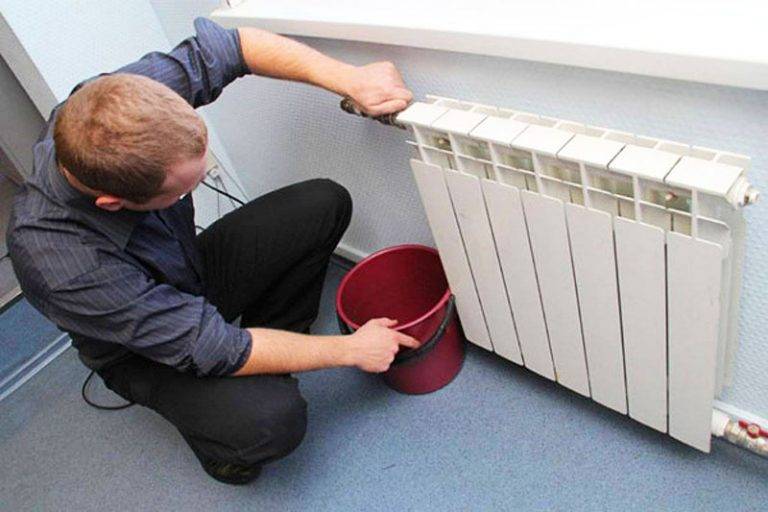 Какие радиаторы отопления лучше ставить в дом?