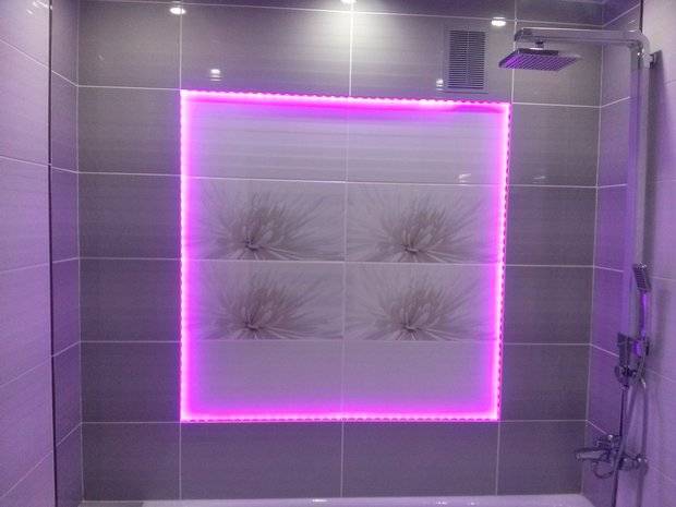 Светодиодная подсветка пола в ванной комнате
