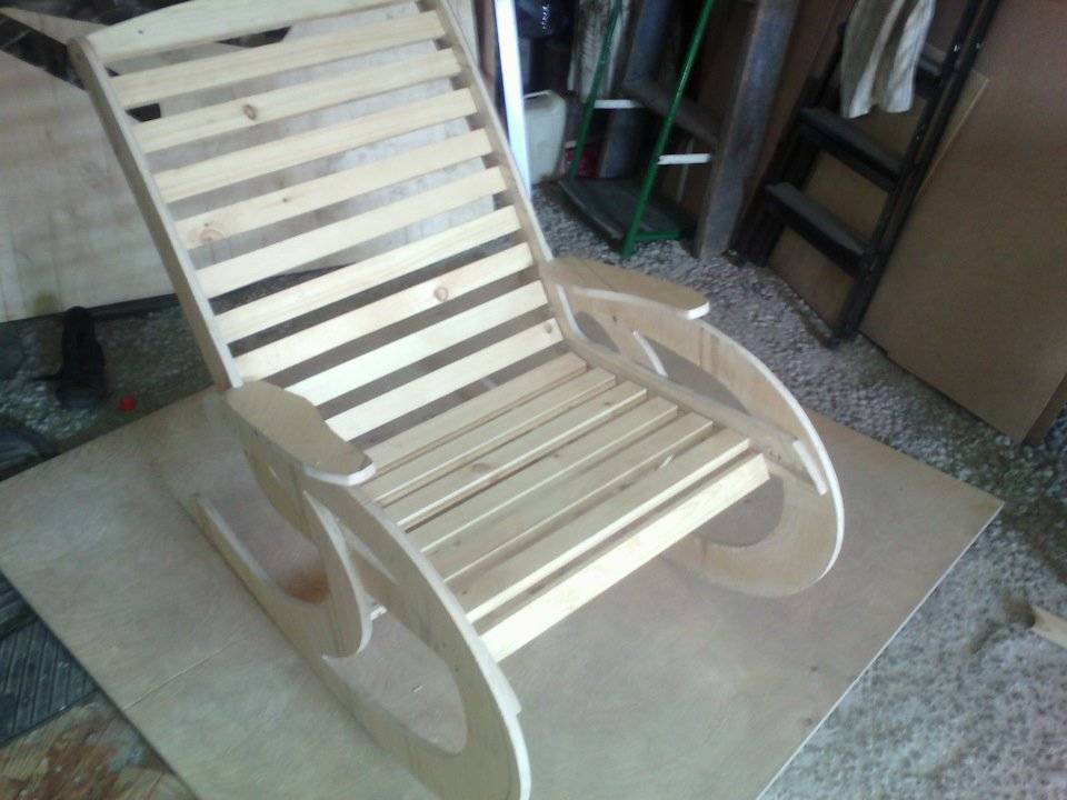 Кресло-качалка из фанеры - описание сборки своими руками