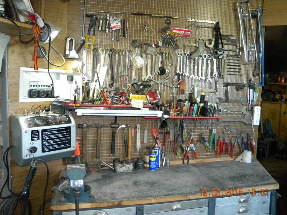 Как развесить инструменты на стене в гараже: идеи и советы по обустройству гаража | отделка в доме