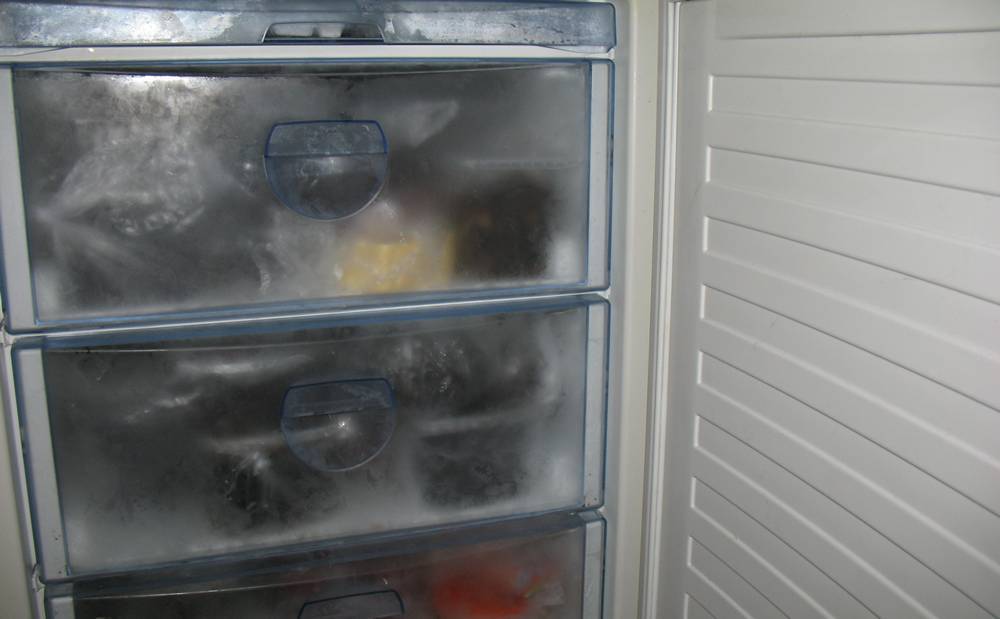 В поисках холода: почему не морозит морозильная камера холодильника