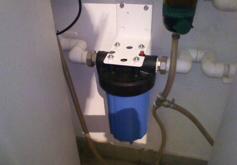 Проточный фильтр для воды для стиральной машины: очистка подачи воды для бытовой техники