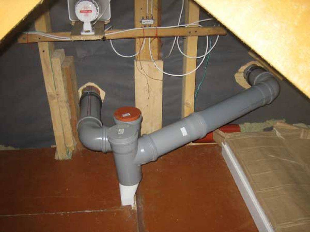 Как устраивается вентиляция системы канализации в частном доме — разъясняем подробно