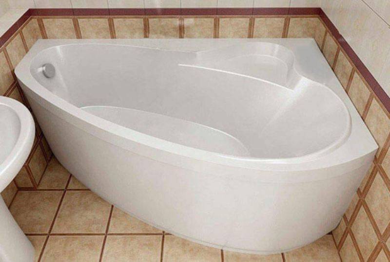 Как выбрать ванну: что лучше акриловая или чугунная