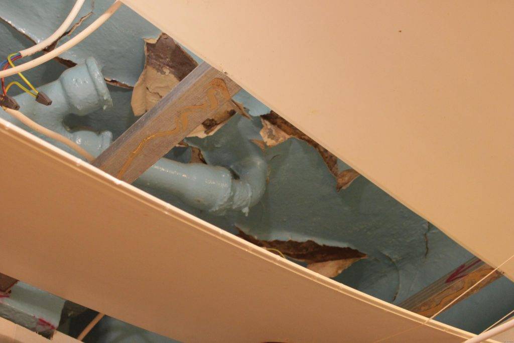 Конденсат на потолке в доме - что делать? (25 фото)