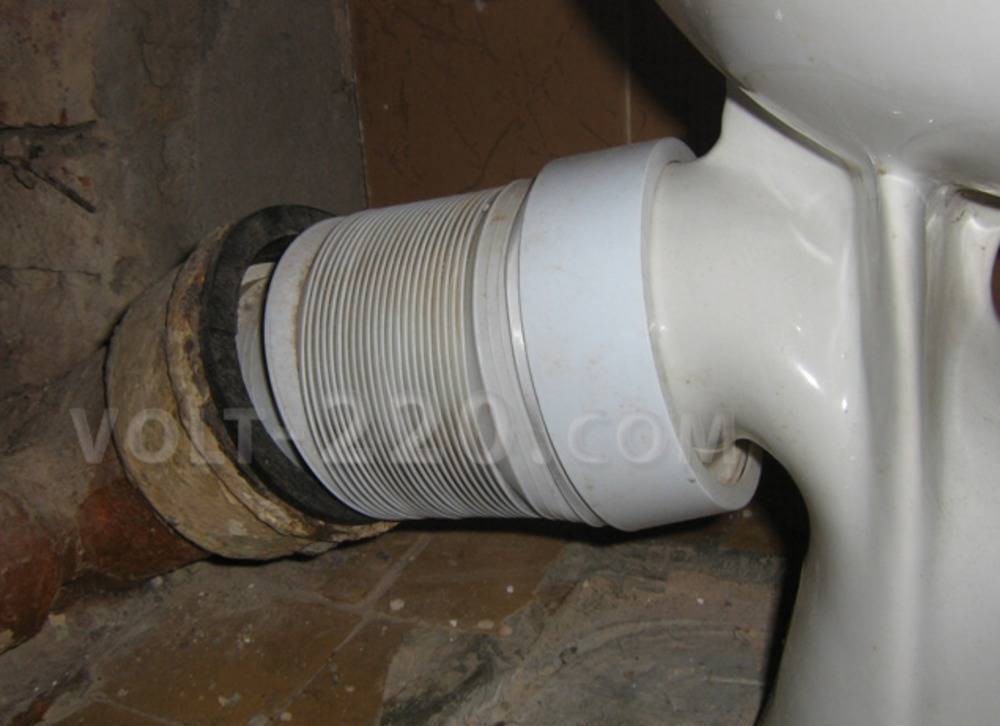 Соединение унитаза с канализационной трубой: диаметр фановой трубы, подсоединение гофрой на примерах