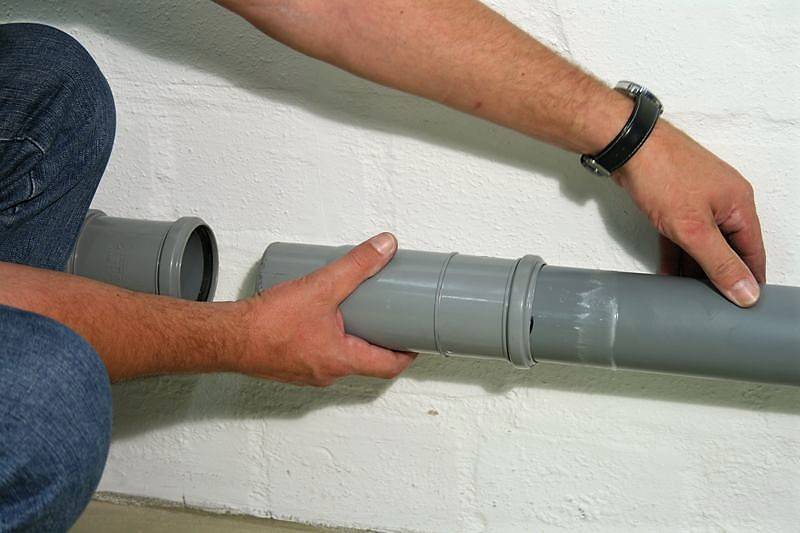 Чем загерметизировать канализационную трубу – обзор преимуществ и недостатков материалов и способов
