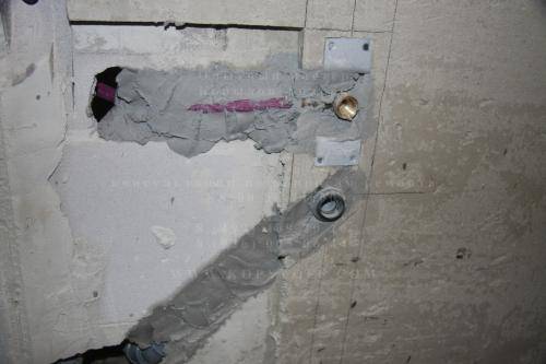 Можно ли штробить несущие стены под проводку?