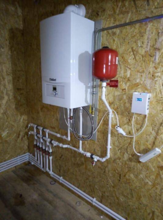 Установка настенного газового котла: монтаж и подключение двухконтурного оборудования в частном доме